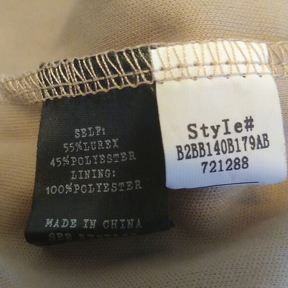 ADiva women's Size Medium gold matalec sleeveless blouse. Dressy - Picture 8 of 8